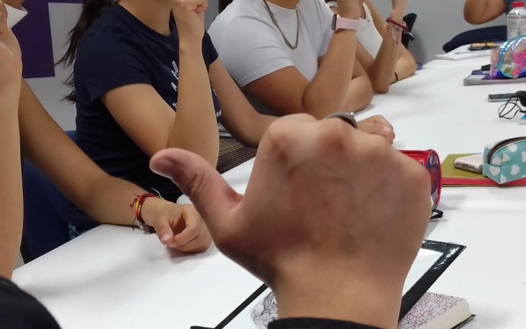 Se mantienen activos los cursos de Lengua de Señas Mexicana en el DIF Municipal