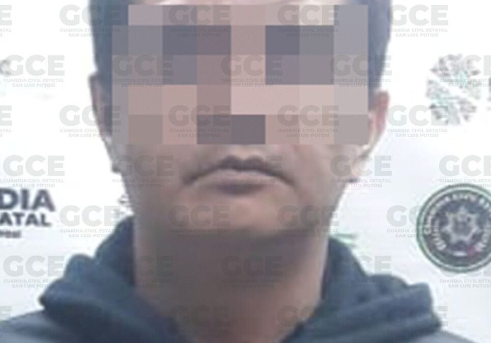 POLICÍAS DE LA GUARDIA CIVIL ESTATAL DETIENEN A PRESUNTO POR ROBO DE CINCO PERFUMES DE UNA TIENDA DEPARTAMENTAL