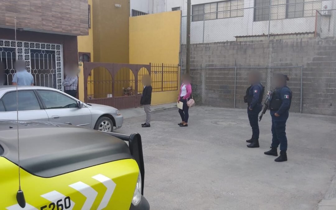 Guardia Municipal brinda acompañamiento a actuarios del Poder Judicial en la restitución de vivienda a una víctima de violencia familiar