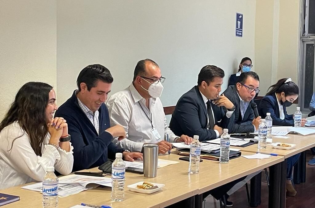 Comercio Municipal presenta informe a regidores sobre estrategias y resultados