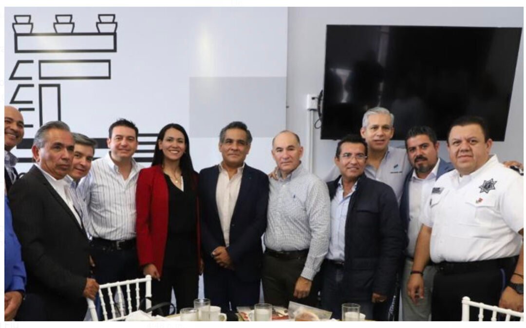 El alcalde Enrique Galindo convocó a los arquitectos a hacer de San Luis Potosí una ciudad más competitiva