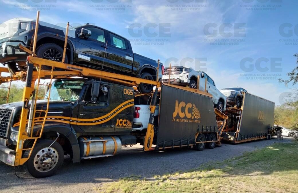 AGENTES DE LA GUARDIA CIVIL ESTATAL LOCALIZAN TRAILER NODRIZA REPORTADO COMO ROBADO