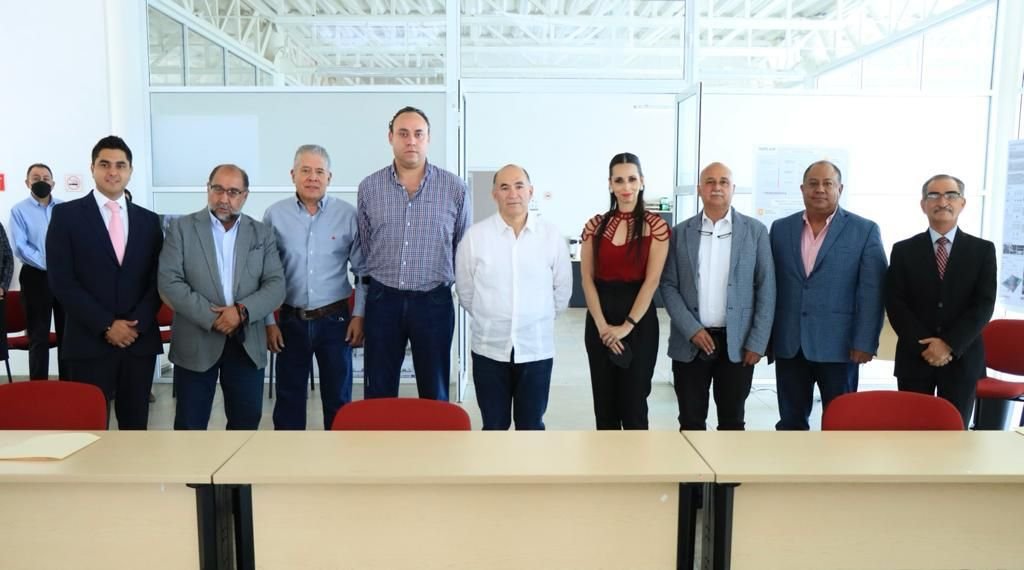 Alcalde Enrique Galindo, toma protesta a integrantes de la Junta de Gobierno del Implan
