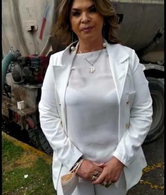 Regidora Ángeles Hermosillo gestiona pipas de agua para la comunidad de Santa Rita, en Villa de Pozos