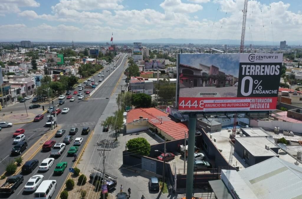 Dirección de Comercio interpone denuncia por retiro de sello de cancelación en anuncio espectacular