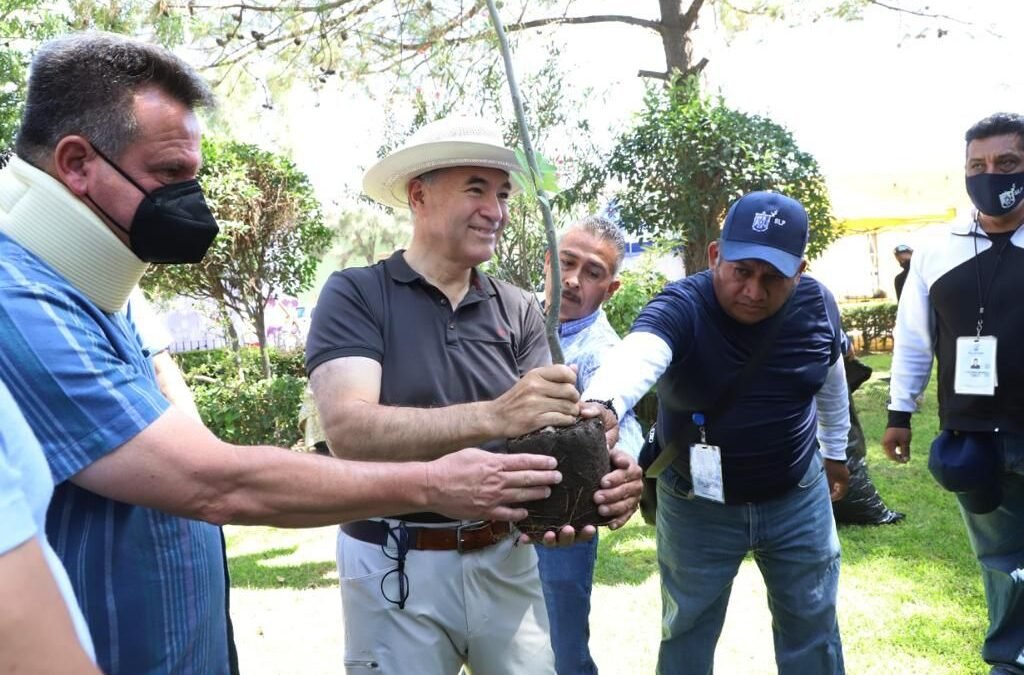 Con obras prioritarias se fortalece Villa de Pozos, reafirmó el alcalde Enrique Galindo en el Domingo de Pilas