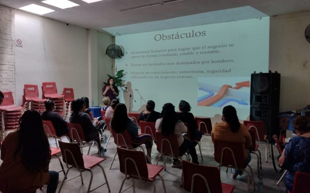 Ayuntamiento de San Luis Potosí capacita a mujeres comerciantes de la Central de Abastos