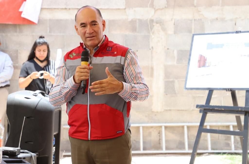 Alcalde Enrique Galindo comenzó con el programa “Vialidades PotoSÍnas en tu colonia”, en el norte de la Capital