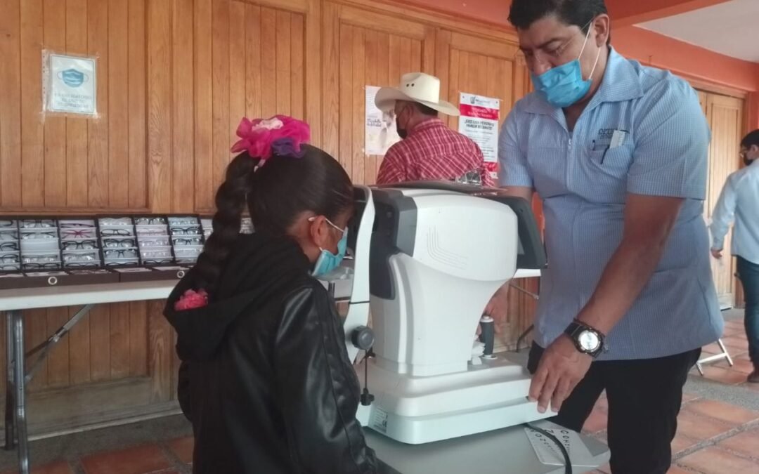 Habitantes de Villa de Pozos reciben beneficios del programa «Contigo SÍ, por mi salud visual»