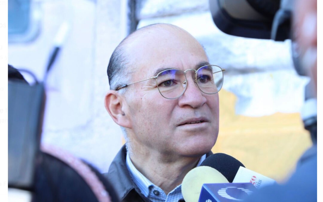 Con mesabancos, pizarrones y materiales renovados, el Gobierno de la Capital dignifica las escuelas municipales