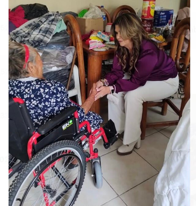 Firme trabajo conjunto entre regidora Ángeles Hermosillo e Interapas para apoyar a sectores más vulnerables