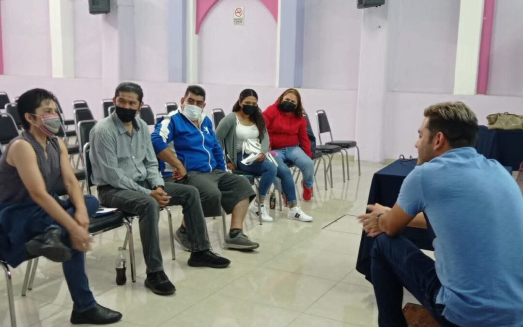 Gobierno de la Capital capacita a tianguistas en técnicas de venta