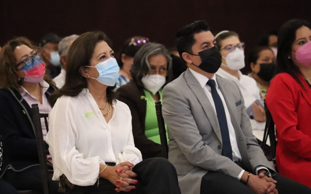 Decenas de adultos mayores aprovecharon conferencias «Envejecimiento saludable», del DIF Municipal