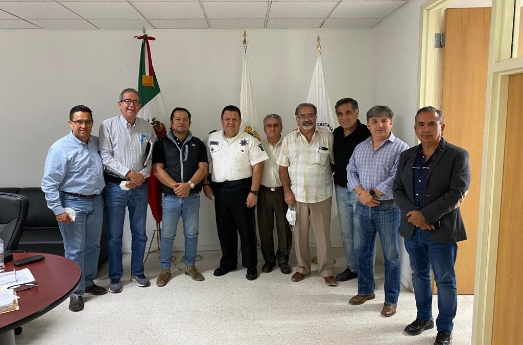Se reúne secretario de Seguridad con profesionistas de la construcción