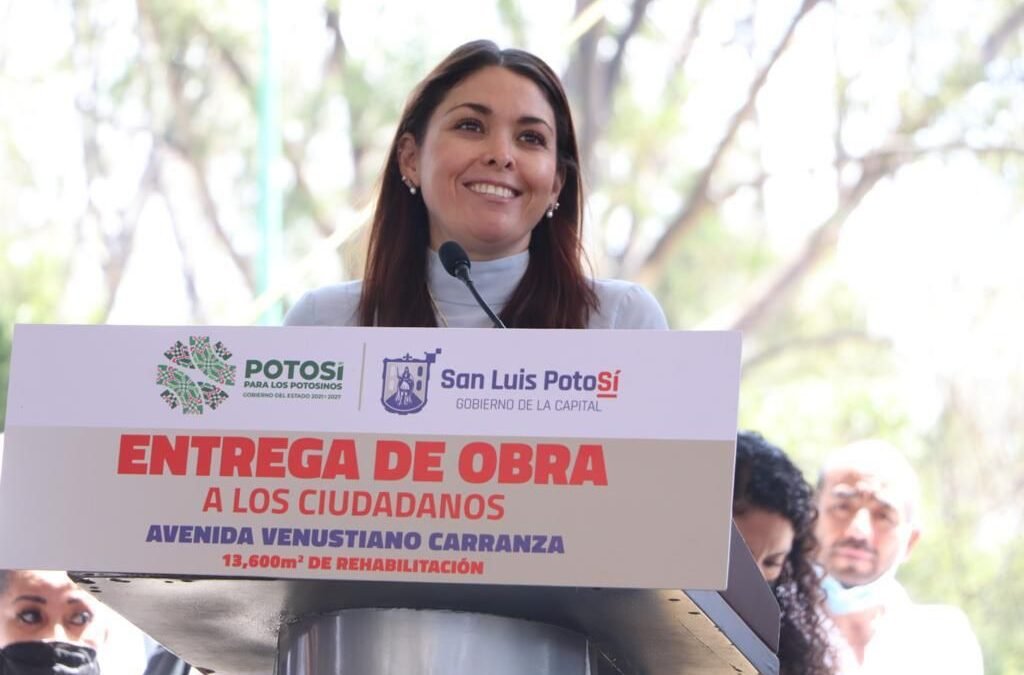 Ciudadanía y comerciantes reconocen buen trabajo del Gobierno de la Capital con la entrega de avenida Carranza