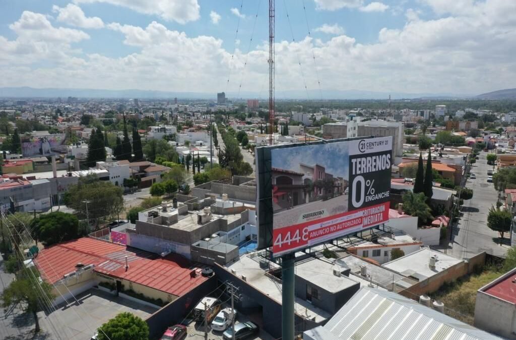 ¿Sabes cómo tramitar el permiso para un anuncio espectacular? El Ayuntamiento de la Capital te explica cómo