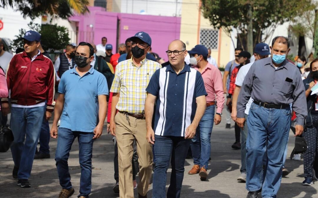 “Domingo de Pilas con mi Gobierno” cumple y atiende a habitantes del poniente de SLP