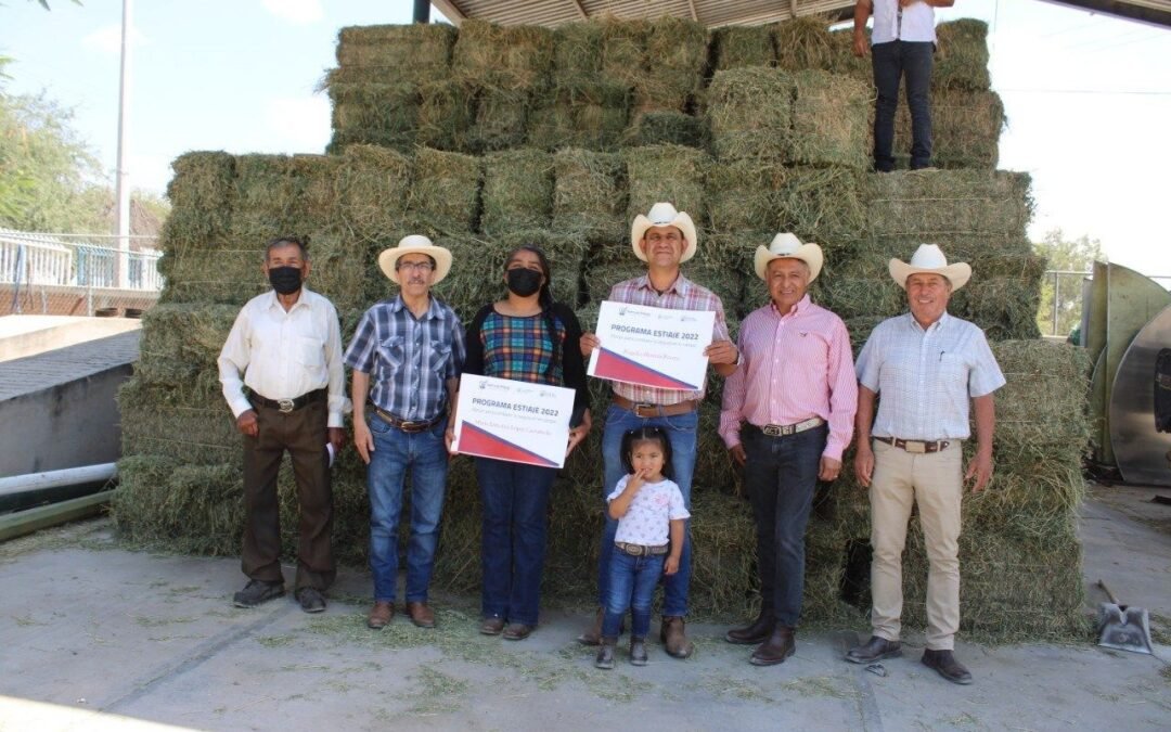 Gobierno de la Capital entregó apoyos a ganaderos de la Delegación de Villa de Pozos