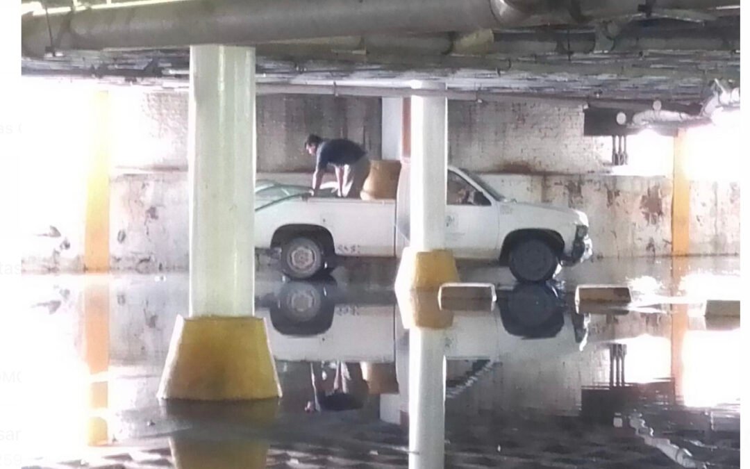 Gobierno de la Capital resolvió de manera oportuna la anegación en el estacionamiento del Mercado República