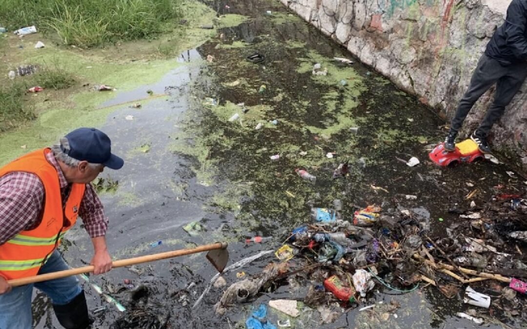 TIRAR BASURA EN LA CALLE, PRINCIPAL CAUSA DE INUNDACIONES