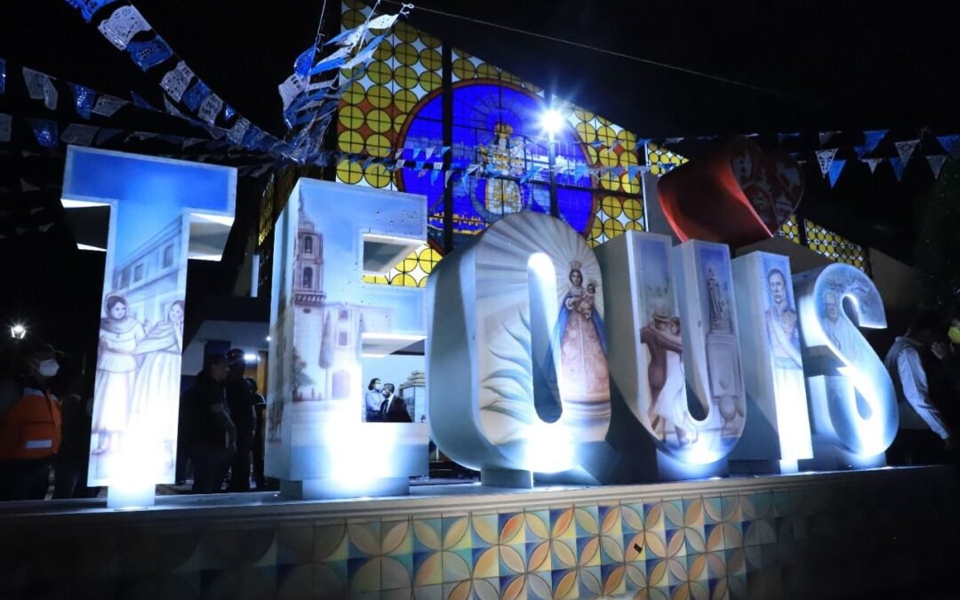 Alcalde Enrique Galindo develó las letras del Barrio de Tequis, para rescatar las zonas tradicionales de SLP