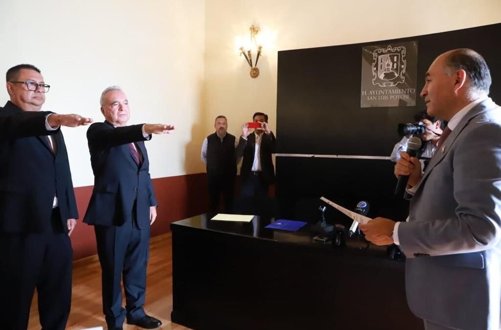 Con la intención de reforzar la visión y la política de su gobierno, el alcalde Enrique Galindo renueva el gabinete municipal