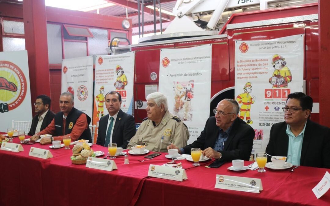 GOBIERNO DE RICARDO GALLARDO COLABORA CON BOMBEROS MEDIANTE COLECTA ESCOLAR