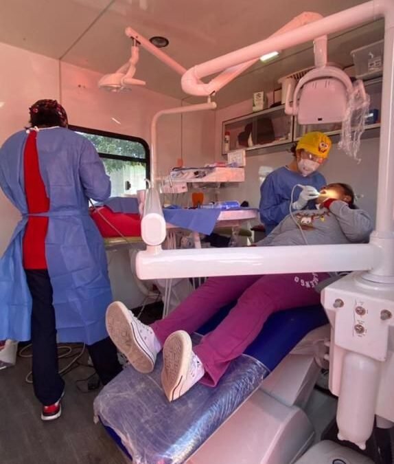 Servicios gratuitos en medicina básica llegan a las delegaciones con «La ruta de la salud, DIF Municipal».