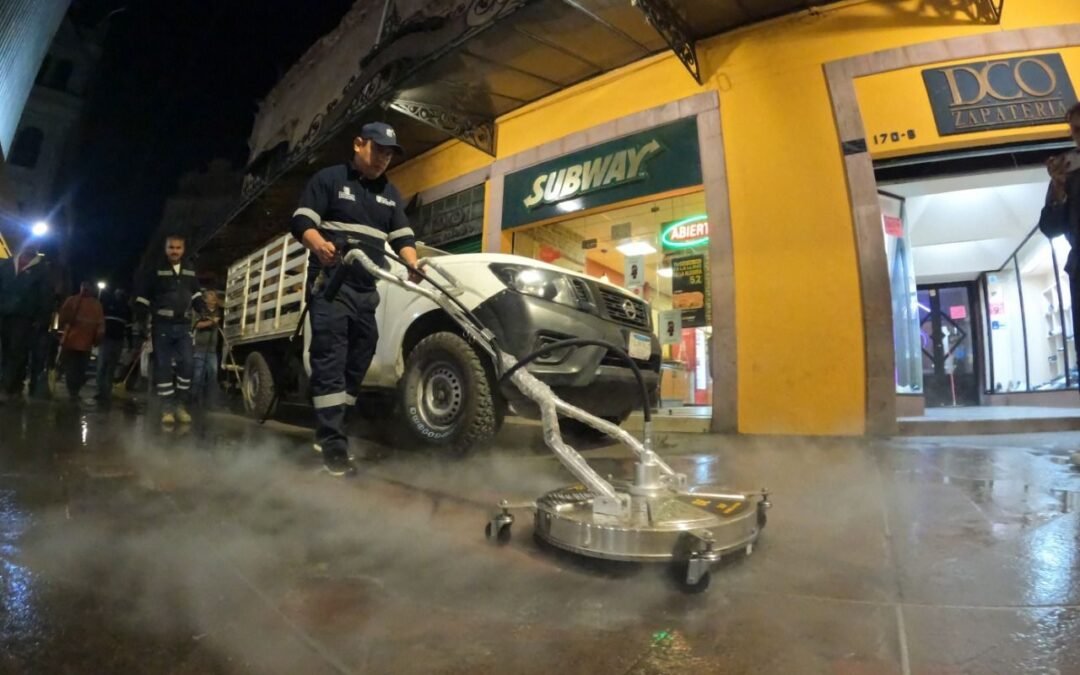 El Paseo Esmeralda recupera el rojo original de su cantera, gracias a los trabajos del Gobierno de la Capital