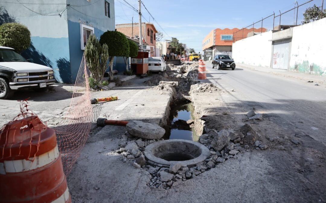 CINCUENTA Y DOS METROS DE NUEVO DRENAJE PARA LA COLONIA SIMÓN DÍAZ