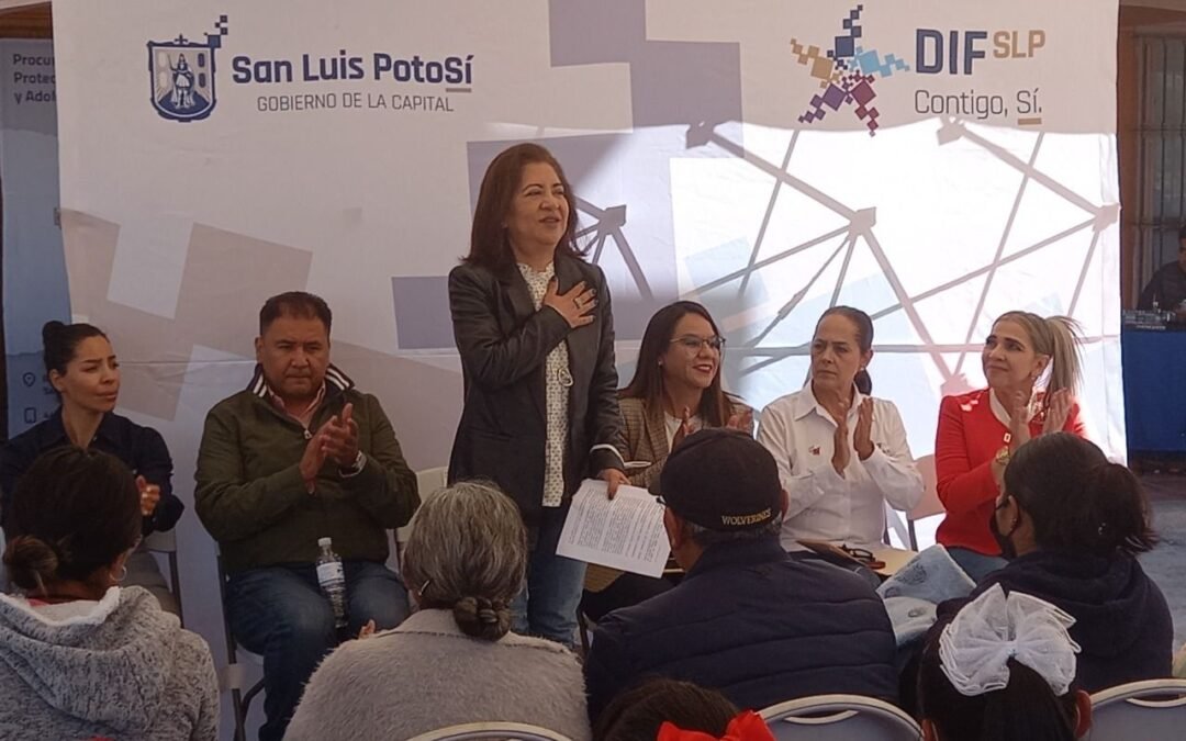 Diversos apoyos entrega DIF Municipal a población vulnerable de La Pila