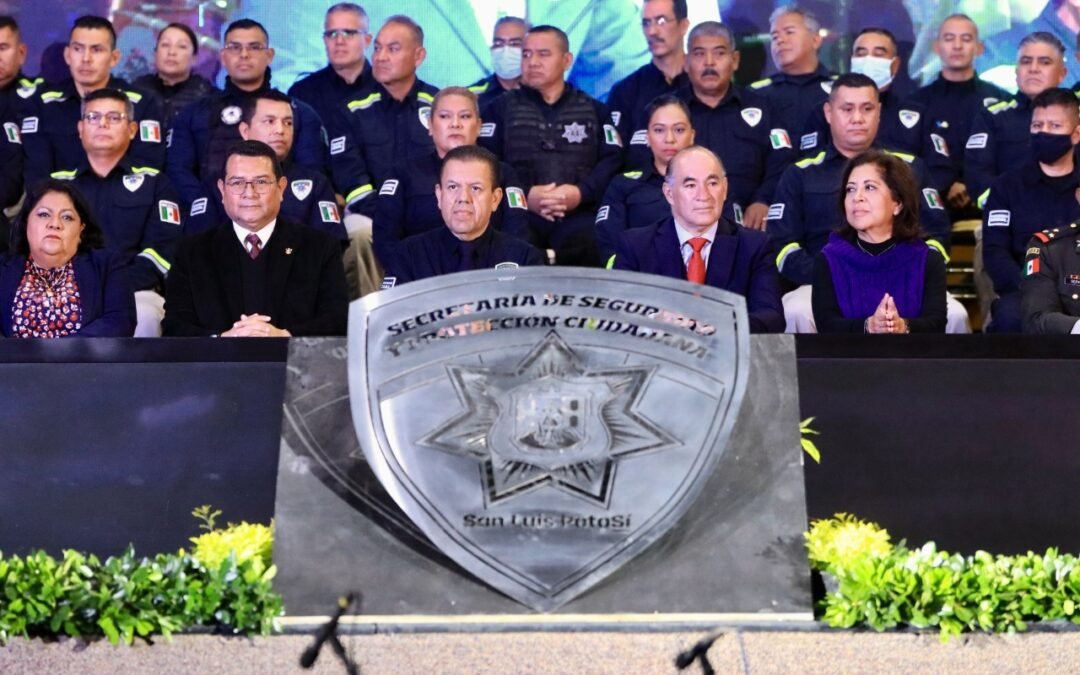 Alcalde Enrique Galindo entrega reconocimientos y estímulos a elementos destacados de la SSPC Municipal