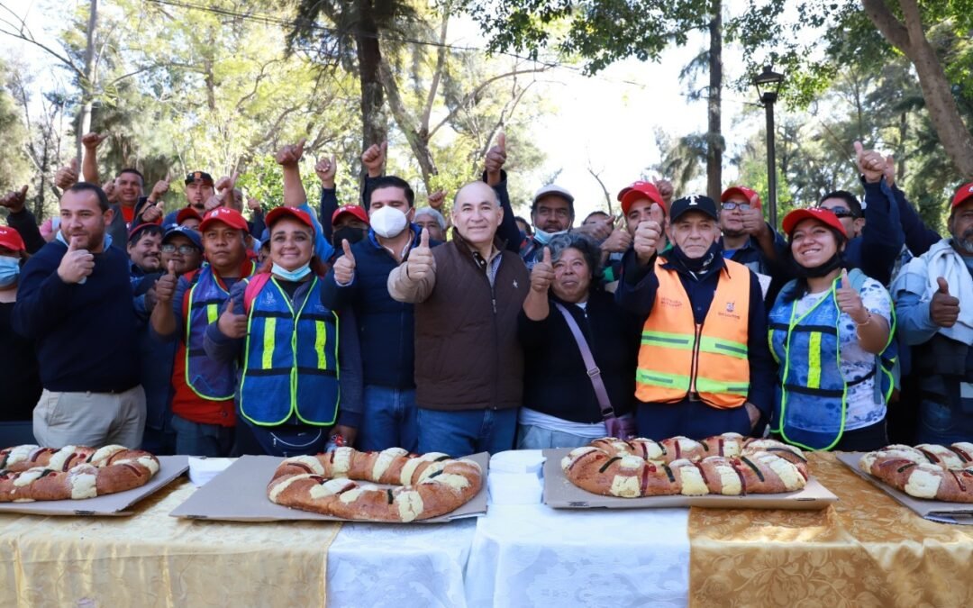 Alcalde Galindo reconoce el trabajo diario del personal de Parques y Jardines