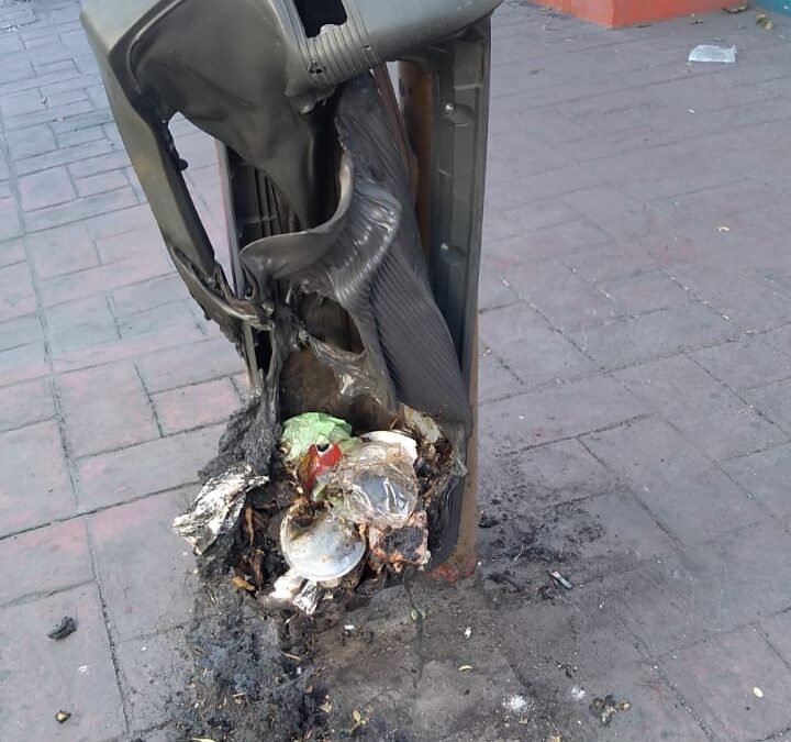 Gobierno de la Capital inicia con la reposición de papeleras en distintas zonas de la ciudad