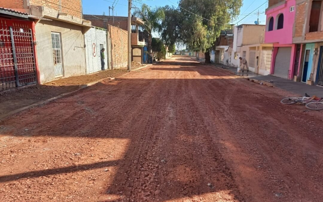 el Gobierno de la Capital también rehabilita redes de drenaje y eléctricas en colonias