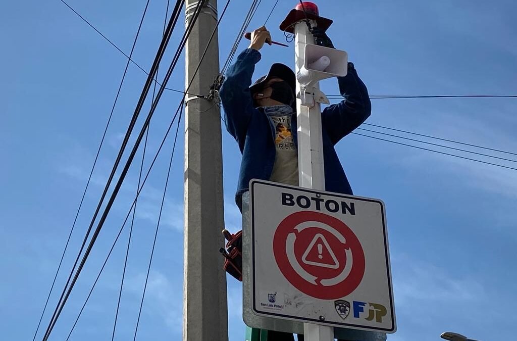 La SSPC rehabilita botones de emergencia aledaños a campus de la UASLP
