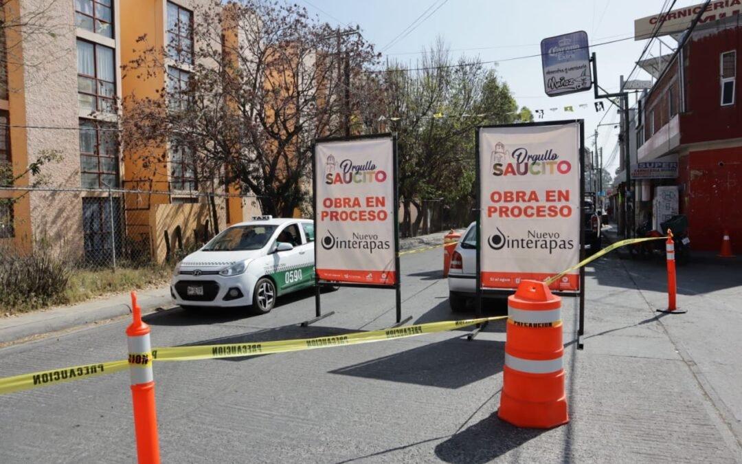 Policía Vial habilita rutas alternas por la construcción de colector sanitario en las obras del Saucito