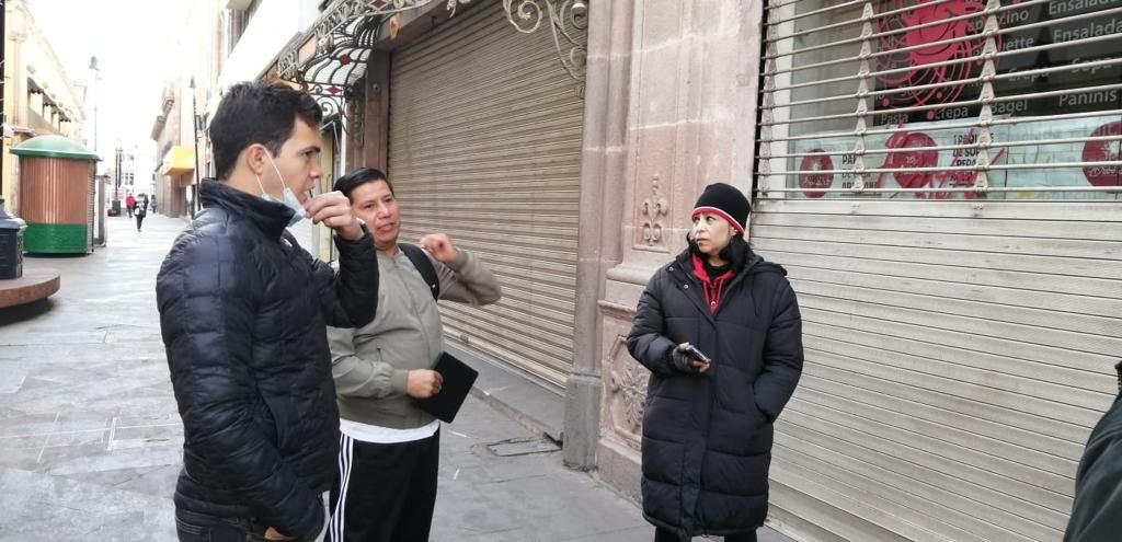 Pintarán escenas culturales de SLP en las cortinas de negocios del Centro Histórico
