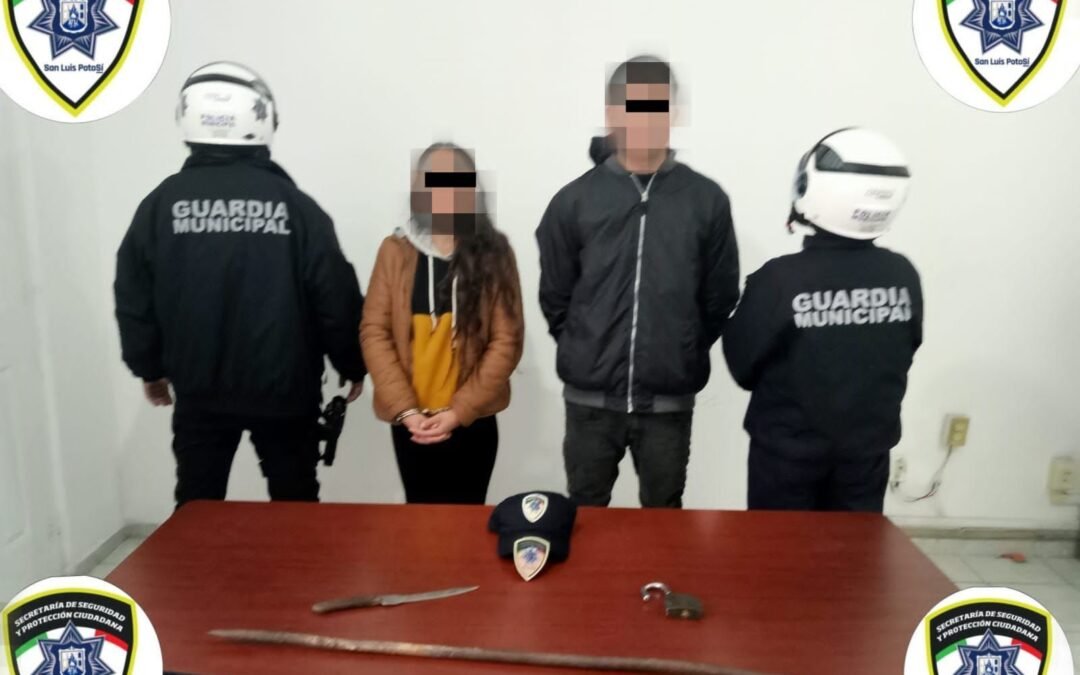 En flagrancia, detienen a pareja que intentó dar cortinazo a local de Centro Histórico