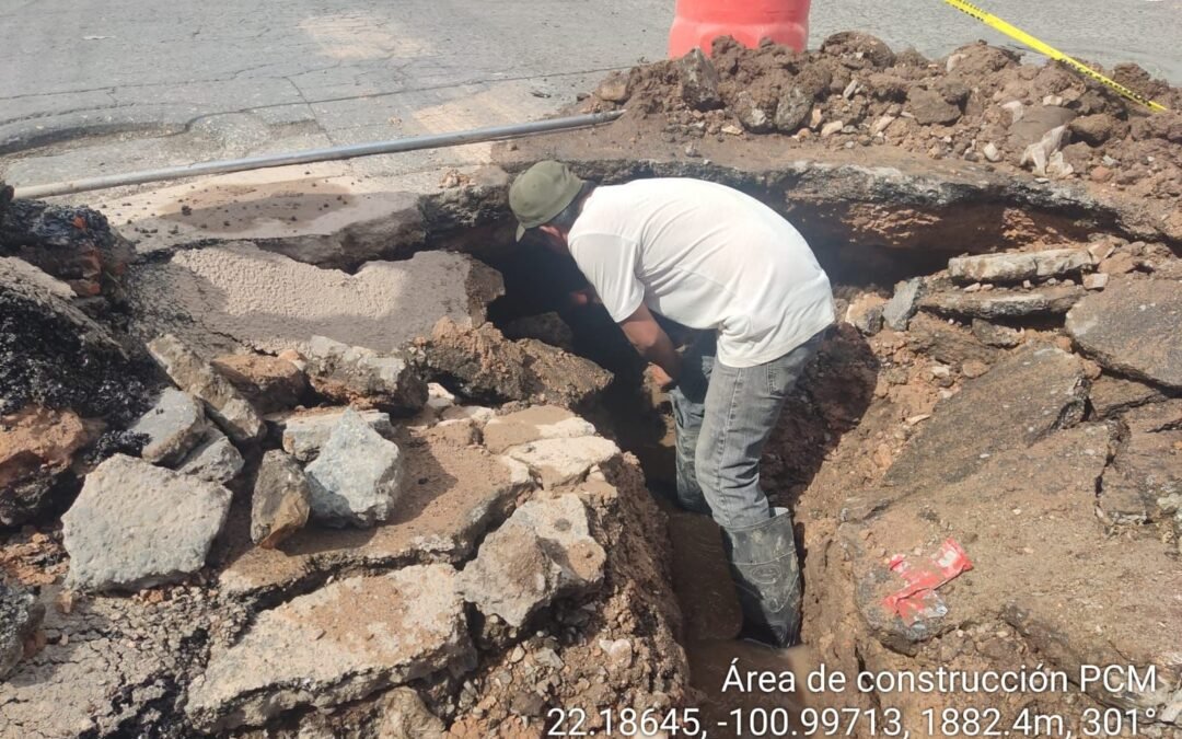 Coordinan acciones para atender colapsos por fugas de agua