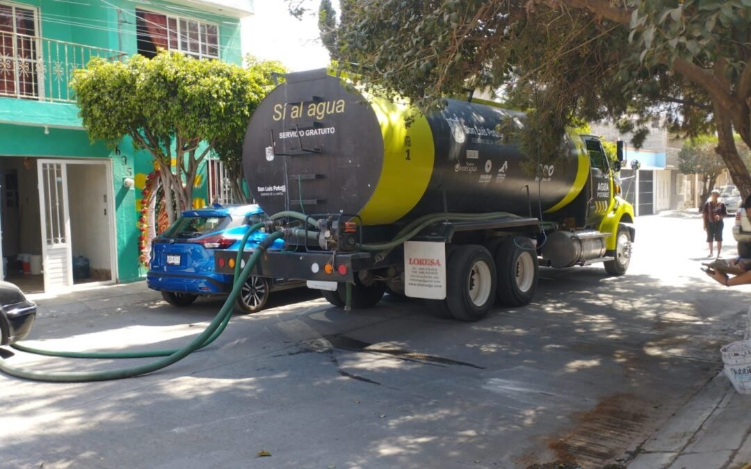 Con intensa jornada de entrega de agua, Gobierno de la Capital y el Nuevo Interapas garantizan el líquido a las familias potosinas