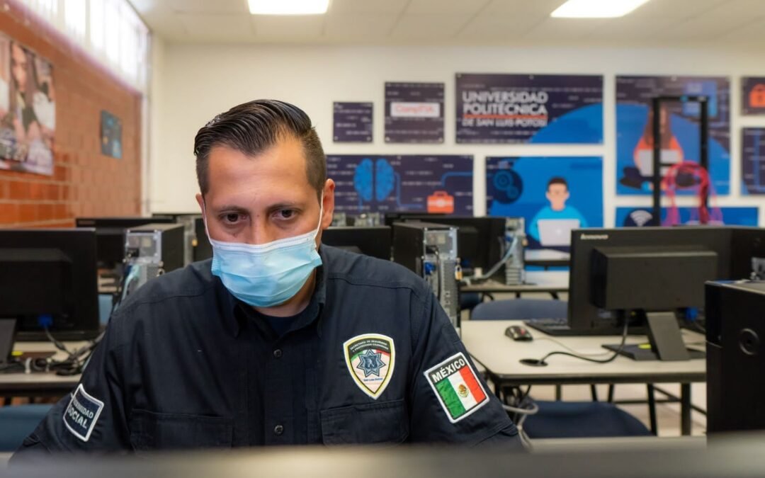 Policía Cibernética Municipal obtiene certificación internacional