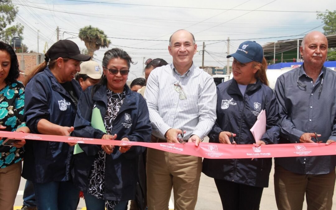 Alcalde Enrique Galindo continúa con el trabajo incansable en la rehabilitación de las Vialidades Potosinas