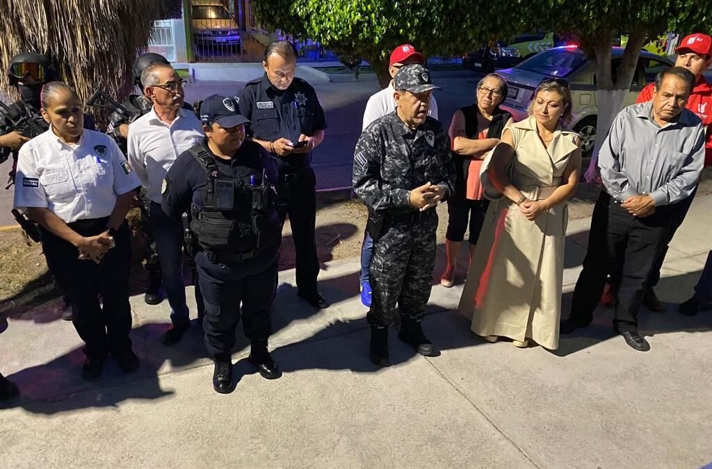 Comisario Juan Antonio Villa encabeza reunión con vecinos de Balcones del Valle