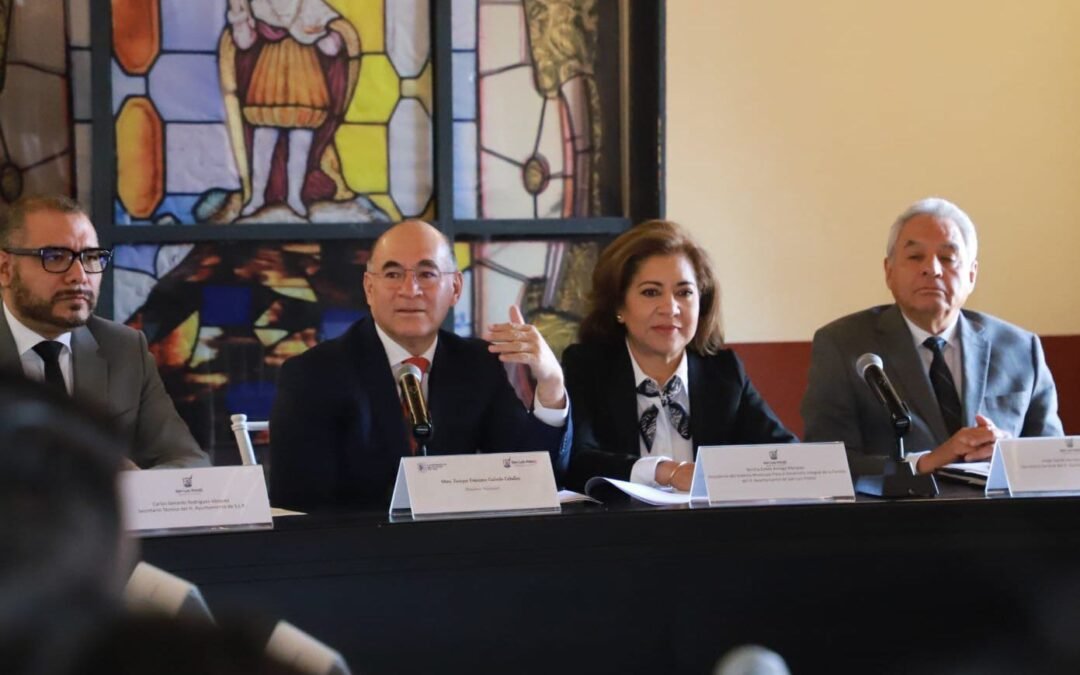 Alcalde Enrique Galindo encabeza reunión de gabinete legal y ampliado en Palacio Municipal