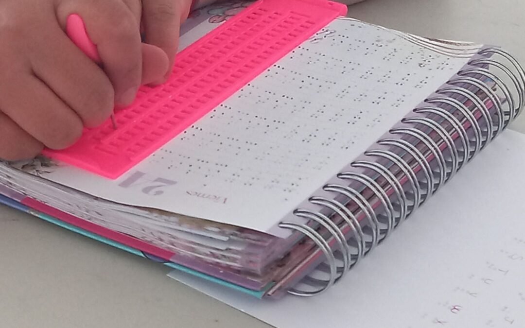 Aprende Lecto Escritura Braille en el taller del DIF Municipal