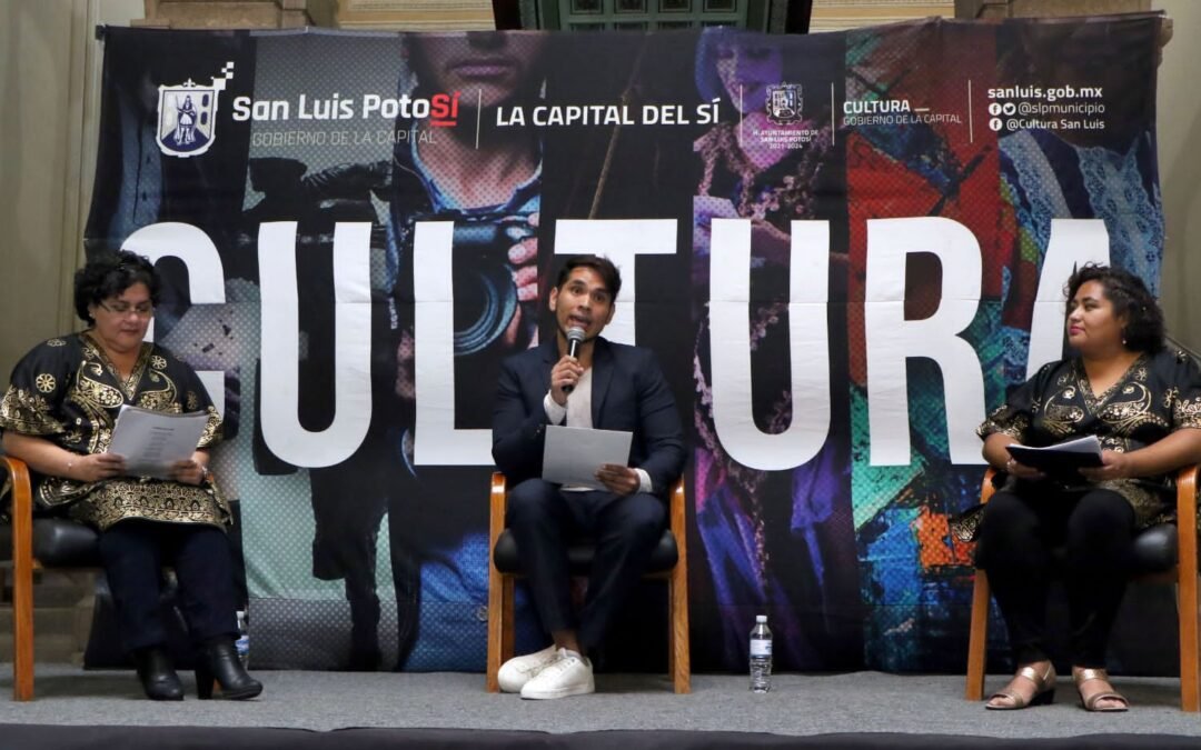 Gobierno de la Capital presentó el Poemario “Vagones” del multidisciplinario Anubis Alejandro en Palacio Municipal