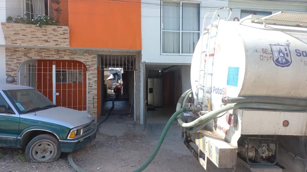 Gobierno de la Capital distribuyó más de 11 millones de litros de agua en los hogares potosinos