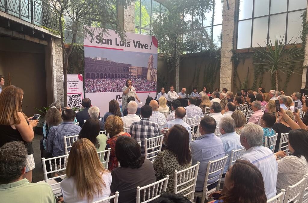 FUMIGAREMOS PALACIO, PROMETE XÓCHITL GÁLVEZ