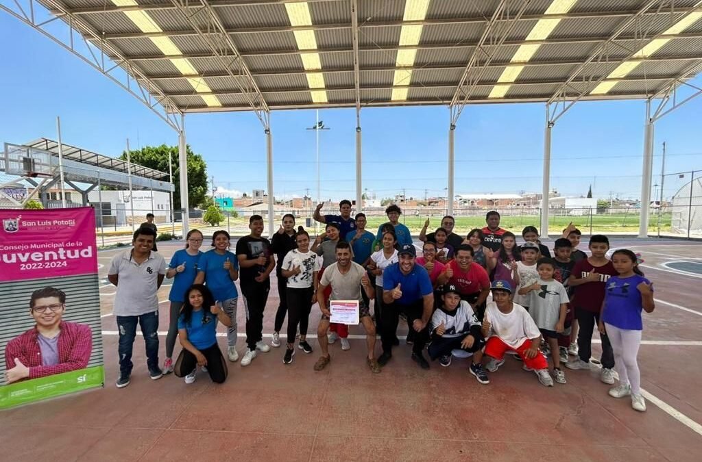 Jóvenes de la Capital del Sí participan en mega clase de defensa personal, en el Centro de Desarrollo Comunitario Simón Díaz